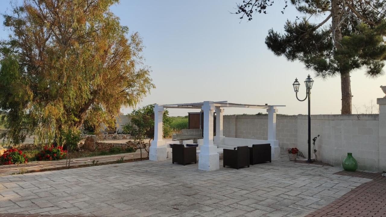 Masseria Presuti Punta Prosciutto Bagian luar foto